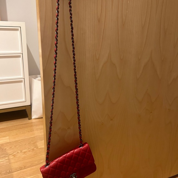 Red Chanel Mini - Picture 10 of 10